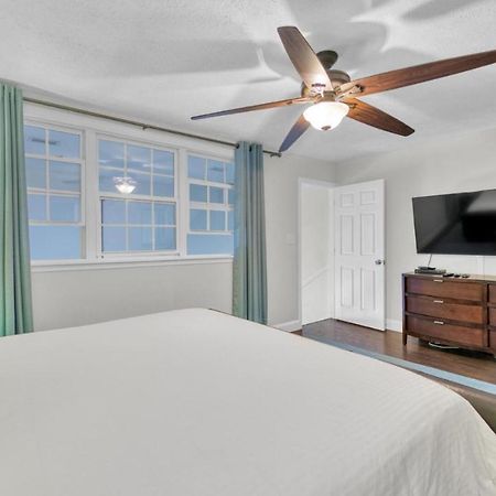 Crystal Villas 12B - Updated 2 Bedroom With Loft Beach Front Condo In The Heart Of Destin Exterior photo